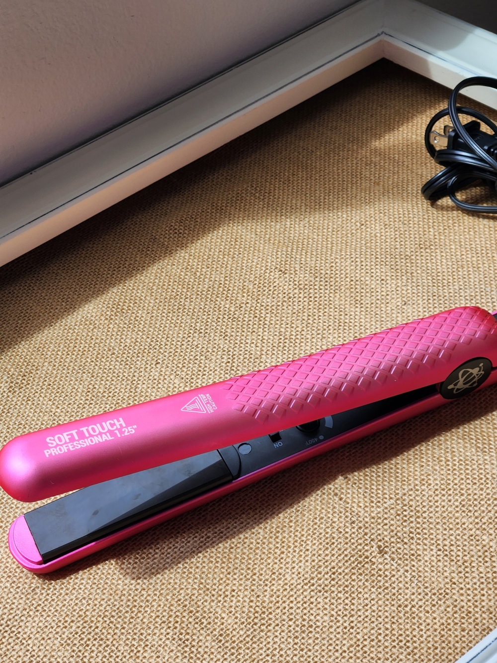 Professional 1.25" Pink Cermaic  Hair Straightener Valectric Tested